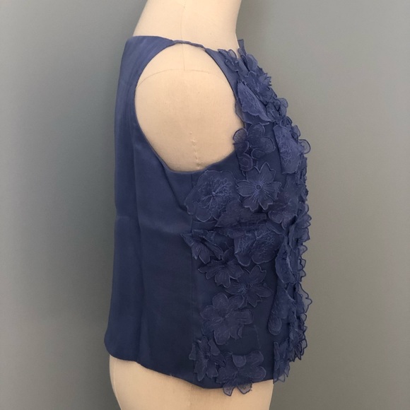 BEAUTIFUL SILK TOP WITH RUFFLED FLOWERS SIZE 6, SIDE ZIPPER-PERIWINKLE COLOR - Picture 5 of 11